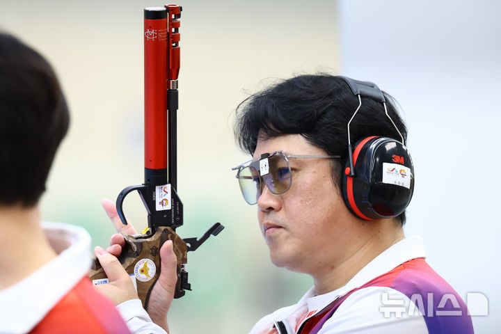 1868205991_a9P6GU7F_3657d2fa4852c55a8759574dbbd7be813a0e27c9.jpg